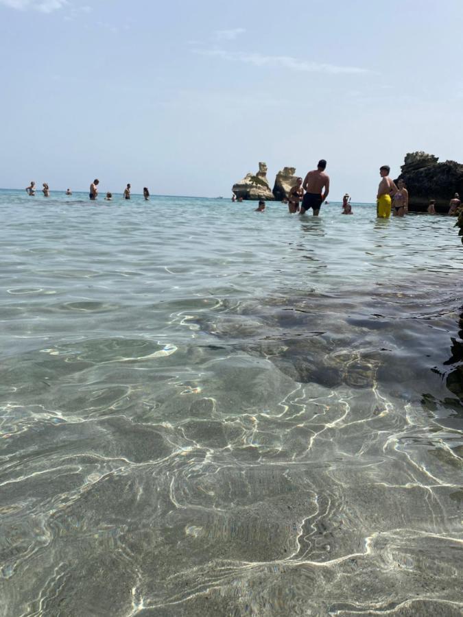 Salento Casa Vacanza Il Focolare Torchiarolo Exteriör bild